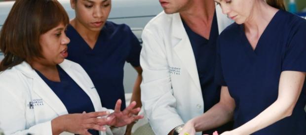 Shonda Rhimes Finally Explains Why Derek Had to Die on Grey's ... - eonline.com Shonda Rhimes Finally Explains Why Derek Had to Die on Grey's ... - eonline.com