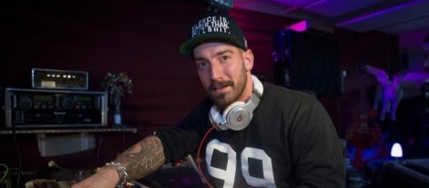 Als DJ tobt er sich im Studio ... | "Emotionaler Dreh": Jan Leyk ... - ok-magazin.de Als DJ tobt er sich im Studio ... | "Emotionaler Dreh": Jan Leyk ... - ok-magazin.de
