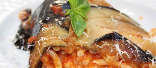 Gli involtini di melanzane molto saporiti. Gli involtini di melanzane molto saporiti.
