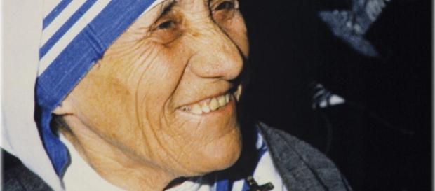 Madre Teresa di Calcutta, Santa! Oggi l'emozionante canonizzazione ... - palermomania.it Madre Teresa di Calcutta, Santa! Oggi l'emozionante canonizzazione ... - palermomania.it