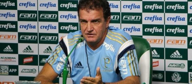 Técnico Cuca pode sair do time do Palmeiras Técnico Cuca pode sair do time do Palmeiras