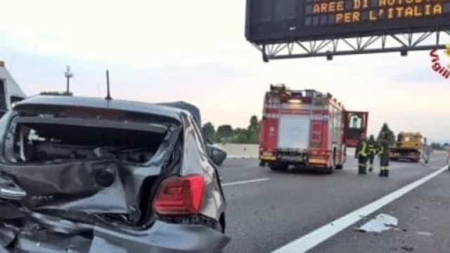 Incidenti Stradali, foto dei vigili del fuoco