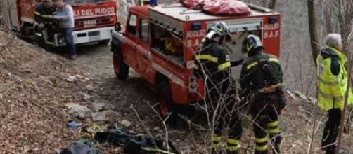 Calabria: auto precipita in un burrone, muore il conducente 33enne.