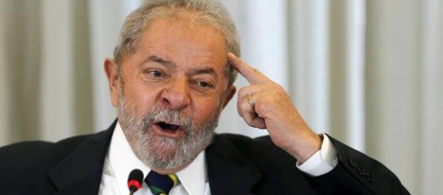 Amigo muito próximo do ex-presidente Lula foi preso pela Polícia Federal, nesta segunda-feira (05) Amigo muito próximo do ex-presidente Lula foi preso pela Polícia Federal, nesta segunda-feira (05)