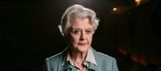 Angela Lansbury, la nuova entrata del cast. Angela Lansbury, la nuova entrata del cast.