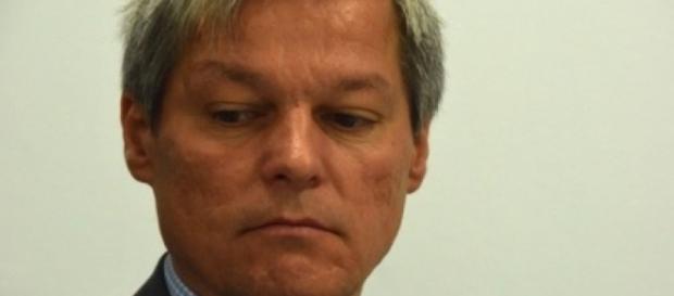 Politicienii îi vor capul lui Cioloș Politicienii îi vor capul lui Cioloș