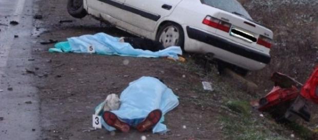 ACCIDENT: O mașină care circula cu viteză A OMORÂT doi COPII. Șoferul a fugit (foto arhivă) ACCIDENT: O mașină care circula cu viteză A OMORÂT doi COPII. Șoferul a fugit (foto arhivă)