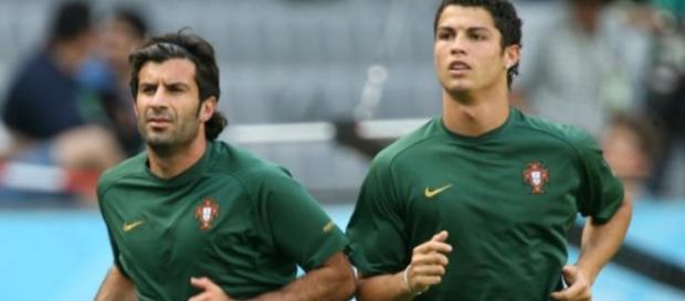Figo e Ronaldo juntos em treino da seleção portuguesa Figo e Ronaldo juntos em treino da seleção portuguesa