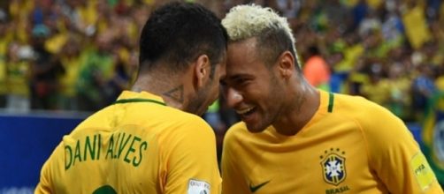La gioia di Dani Alves e Neymar, il Brasile è finalmente quello vero