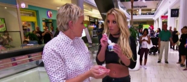 #EllenDeGeneres e #BritneySpears giocano a fare le 'cattive celebrità', al centro commerciale. #BlastingNews #EllenDeGeneres e #BritneySpears giocano a fare le 'cattive celebrità', al centro commerciale. #BlastingNews