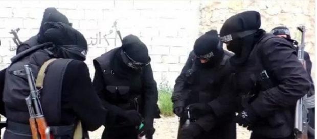 Femeile se revoltă împotriva Statului Islamic Femeile se revoltă împotriva Statului Islamic