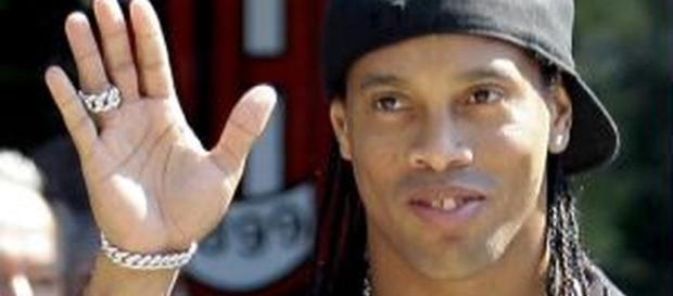 Ronaldinho Gaúcho planeja se aposentar dos campos Ronaldinho Gaúcho planeja se aposentar dos campos