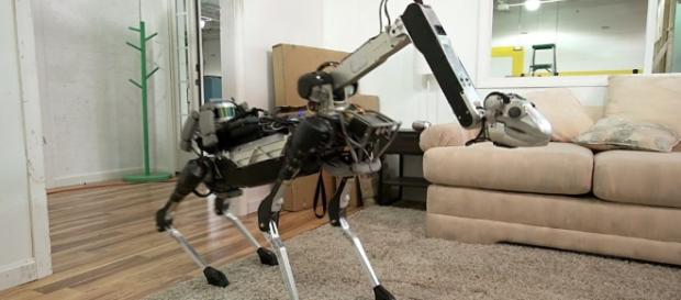 SpotMini, el "perro-robot" capaz de ayudarte en las tareas domésticas SpotMini, el "perro-robot" capaz de ayudarte en las tareas domésticas