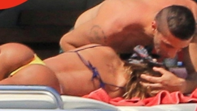 Belen Rodriguez : Andrea Iannone accarezza Belen Rodriguez ... - melty.it