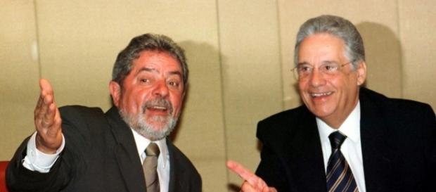 Adversários políticos trocam farpas. Adversários políticos trocam farpas.