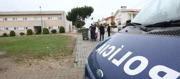 Agentes da PSP agredidos à machadada e com facas. Agentes da PSP agredidos à machadada e com facas.