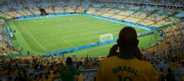 Após inédito ouro olímpico, Seleção Brasileira pode atuar no Maracanã pelas eliminatórias (Foto: Murad Sezer/REUTERS) Após inédito ouro olímpico, Seleção Brasileira pode atuar no Maracanã pelas eliminatórias (Foto: Murad Sezer/REUTERS)
