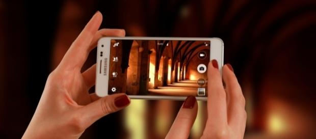 Como tirar fotografias apenas com o telemóvel. Como tirar fotografias apenas com o telemóvel.