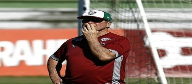 Levir lamenta tropeço na Ilha e quer apoio contra o Atlético-MG (Foto: Arquivo) Levir lamenta tropeço na Ilha e quer apoio contra o Atlético-MG (Foto: Arquivo)