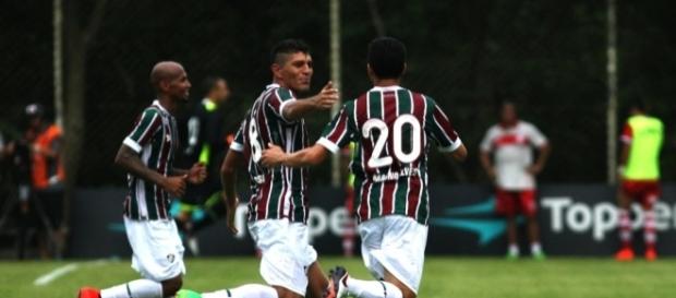 No Flu, Magno Alves (camisa 20) é um dos que permanece confiante em vaga na Libertadores (Foto: Arquivo) No Flu, Magno Alves (camisa 20) é um dos que permanece confiante em vaga na Libertadores (Foto: Arquivo)