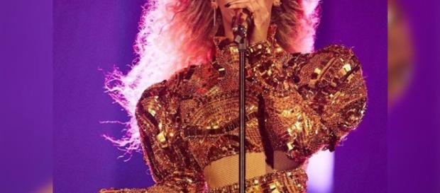 Beyoncé ha problemi alla voce: concerto del 7 settembre annullato. Beyoncé ha problemi alla voce: concerto del 7 settembre annullato.