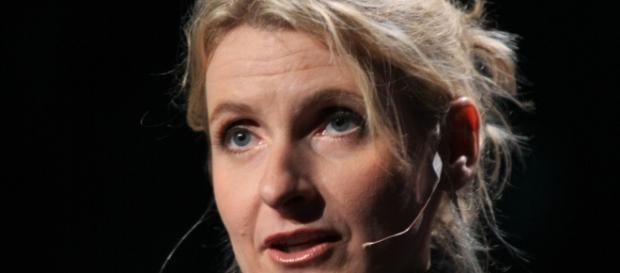'Eat Pray Love' author Elizabeth Gilbert finds lesbian love. Source: Wikimedia user Erik Charlton 'Eat Pray Love' author Elizabeth Gilbert finds lesbian love. Source: Wikimedia user Erik Charlton