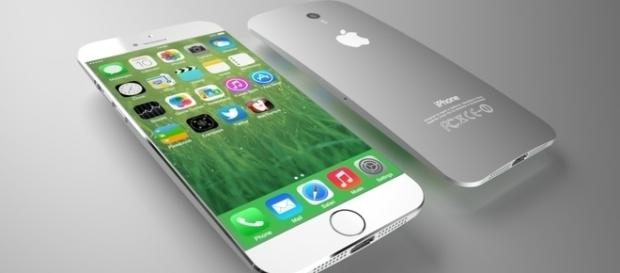 iPhone 7 plateado / Foto: CNTE SP iPhone 7 plateado / Foto: CNTE SP