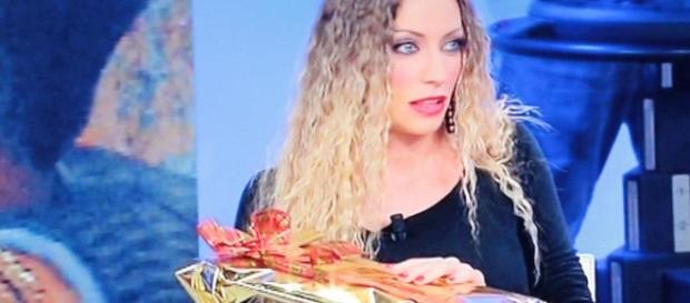 Karina Cascella ha attaccato Giulia Salemi a 'Pomeriggio Cinque'. Karina Cascella ha attaccato Giulia Salemi a 'Pomeriggio Cinque'.