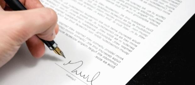 Signature discours - pixnio - CC BY Signature discours - pixnio - CC BY