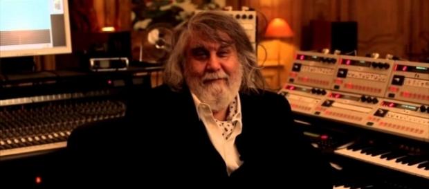 Vangelis, il navigatore solitario. | TheCarousel - thecarousel.it Vangelis, il navigatore solitario. | TheCarousel - thecarousel.it