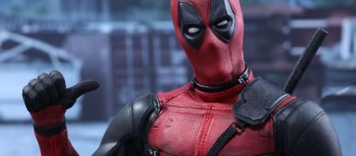 Marvel Deadpool Sixth Scale Figure by Hot Toys | Sideshow Collectibles - sideshowtoy.com