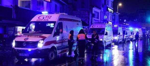 Istanbul, l'intervento dei mezzi di soccorso dopo l'attentato di Capodanno Istanbul, l'intervento dei mezzi di soccorso dopo l'attentato di Capodanno