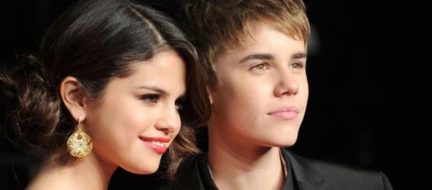 Justin Bieber Follows Selena Gomez on Instagram Again - Justin ... - harpersbazaar.com Justin Bieber Follows Selena Gomez on Instagram Again - Justin ... - harpersbazaar.com