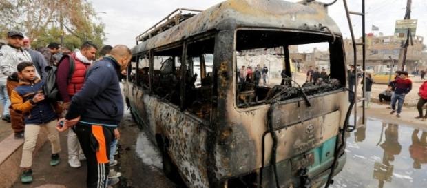 Un autobús en el sitio del atentado Un autobús en el sitio del atentado