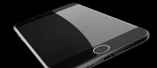 iPhone 8 con corpo in vetro e telaio in acciaio inossidabile