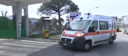 Pazienti in terra a Ospedale Nola, parla il direttore sanitario - virgilio.it