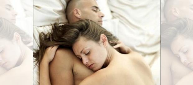 Dormir nu ajuda em vários aspectos a sua saúde. Dormir nu ajuda em vários aspectos a sua saúde.