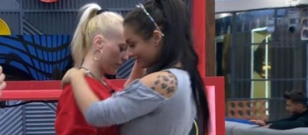 GH VIP ¡¡Daniela y Elettra incendian las redes por... ESTO!! GH VIP ¡¡Daniela y Elettra incendian las redes por... ESTO!!