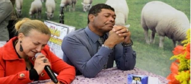 Pastor Valdemiro Santiago e a sua esposa, a bispa Franciléia Pastor Valdemiro Santiago e a sua esposa, a bispa Franciléia