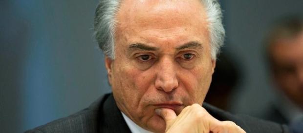 Site do Portal Brasil comete gafe e divulga senhas do Planalto Site do Portal Brasil comete gafe e divulga senhas do Planalto