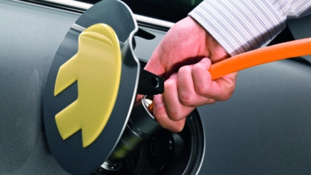 Ricarica batterie mobilità elettrica. Foto Andrea Tartaglia