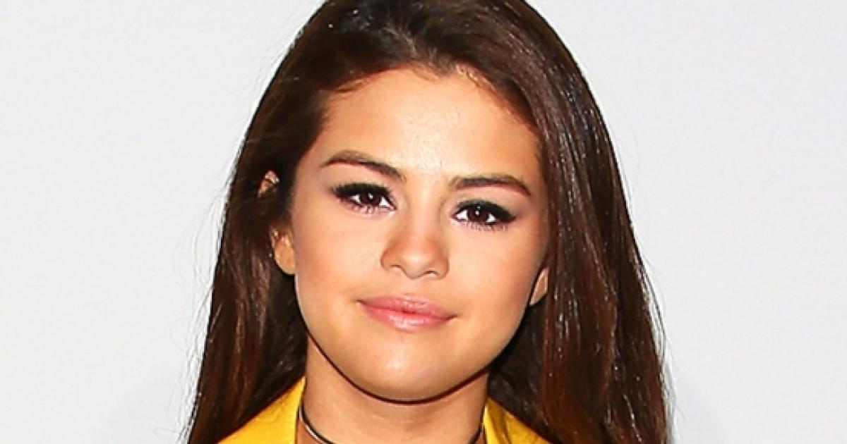 New couple alert- Selena Gomez spotted getting cozy with The Weeknd