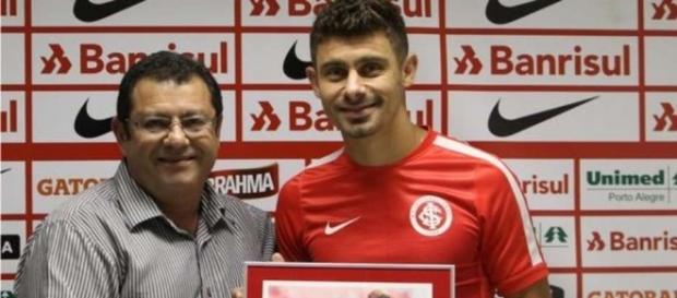 Alex não fica no Internacional Alex não fica no Internacional