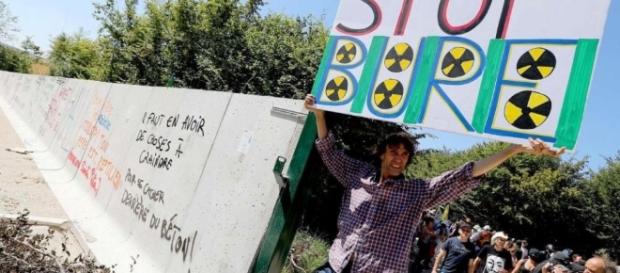 Déchets radioactifs : les antinucléaires s'en prennent au chantier ... - leparisien.fr Déchets radioactifs : les antinucléaires s'en prennent au chantier ... - leparisien.fr