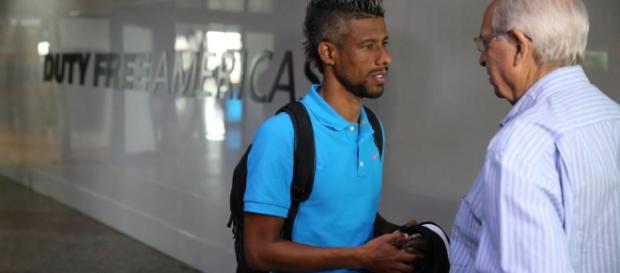 Léo Moura é aposta de Renato Gaúcho Léo Moura é aposta de Renato Gaúcho