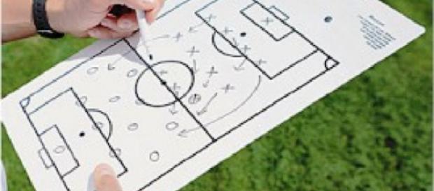 Novos técnicos tentam achar seu espaço no futebol brasileiro. Novos técnicos tentam achar seu espaço no futebol brasileiro.