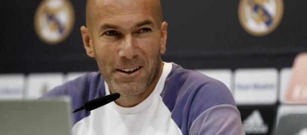 Zidane sabe que que es un partido complicado ante el Sevilla. Foto: EFE Zidane sabe que que es un partido complicado ante el Sevilla. Foto: EFE