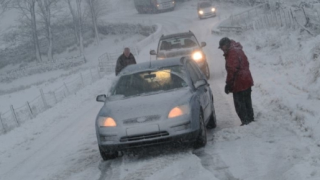 Arctic Britain: Siberian freeze brings ice, snow and -16C ... - dailymail.co.uk