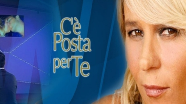 Maria De Filippi conduttrice di C'&egrave; posta per te