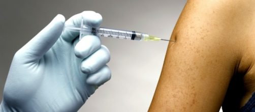 Vaccini gratis per tutti e senza ticket.